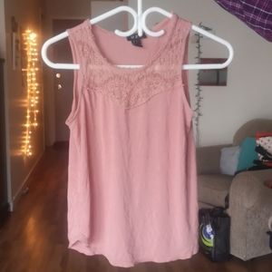 U2B pink lace top